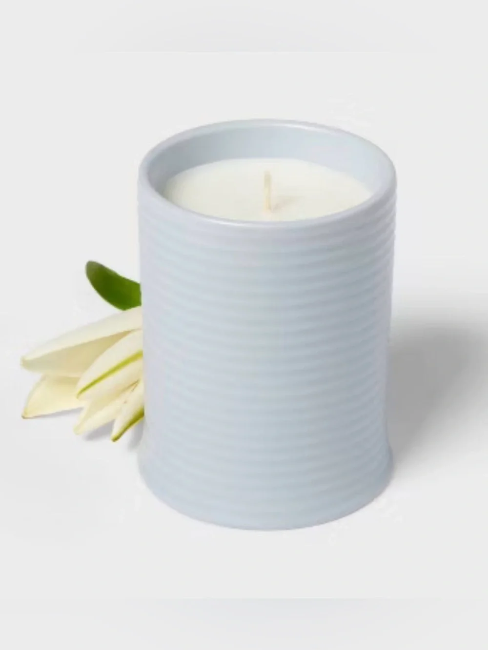 Threshold Rainwater Lily Single Wick Ceramic Candle - 14 oz. New with Tag
